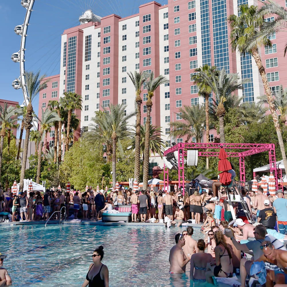 Las Vegas NV, USA 09-30-18 The Beach Club Pool at Flamingo…